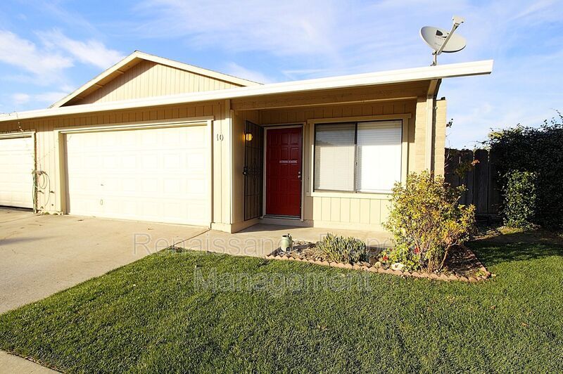 Primary Photo - 1394 Pajaro Ave