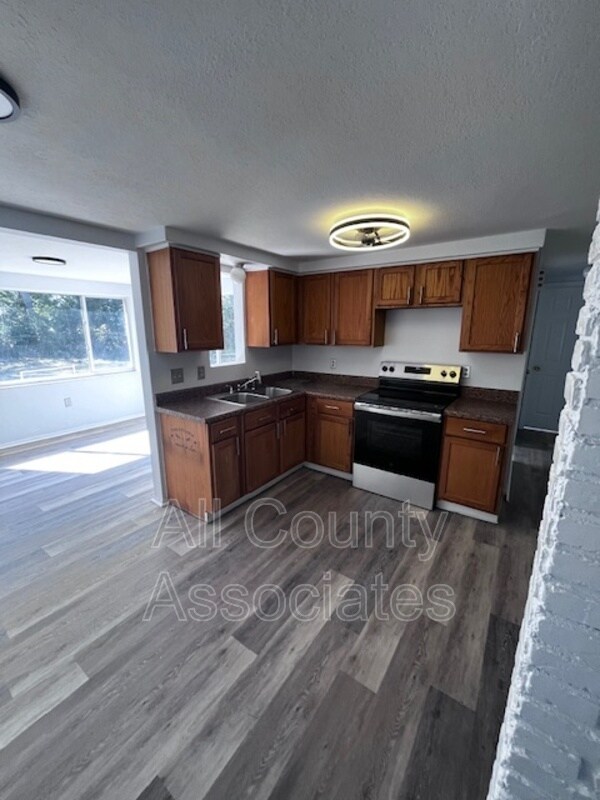 Foto del edificio - 7710 Rohuna Dr