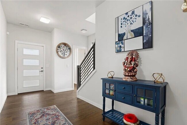 Building Photo - Must See Lynnwood Home!!!