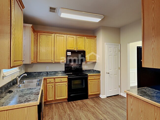 Foto del edificio - 14513 Folly Court