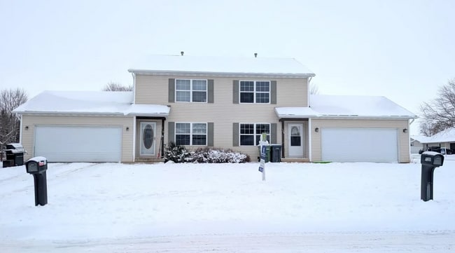 Building Photo - 726 S Main St