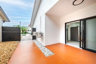 Building Photo - 1001 NW 127th Pl
