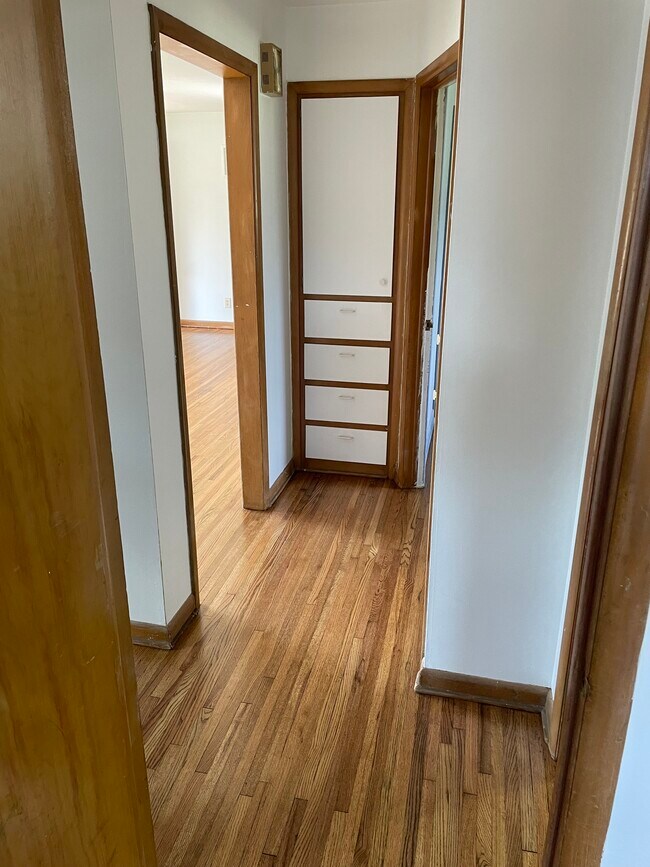 Foto del edificio - 8026 E Indianapolis St