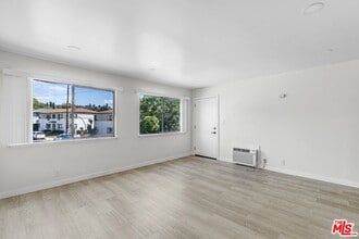 Building Photo - 129 S Avenue 64