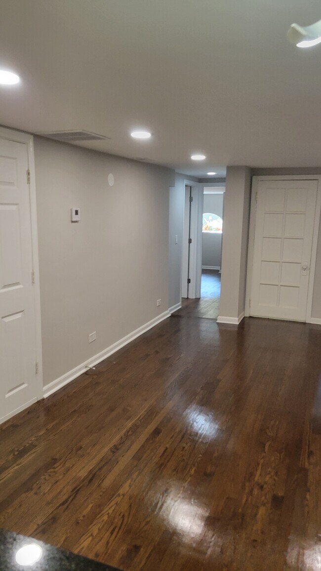 Foto del edificio - 5749 N Talman Ave