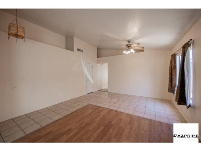 Foto del edificio - Beautiful 3/2 Gilbert House with Vaulted C...