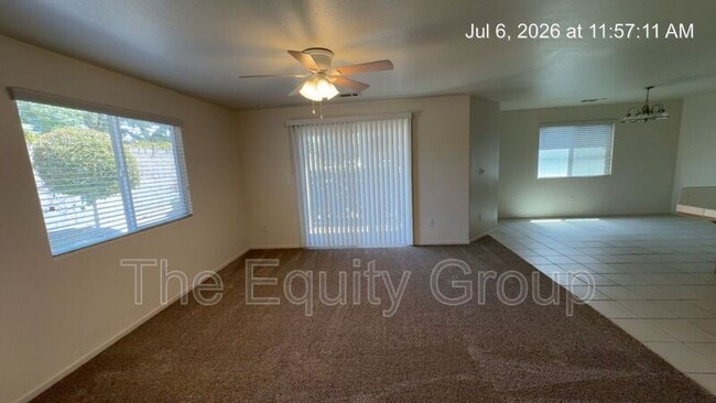 Foto del edificio - 2664 W Lark Ave