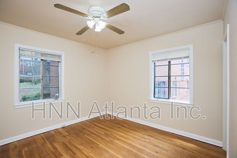Photo - 1337 Briarwood Dr, NE