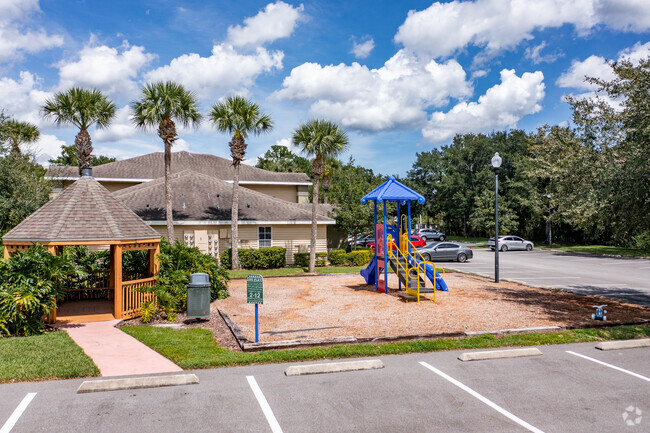 Villas at Lakeside - Apartments in Oviedo, FL | Apartments.com