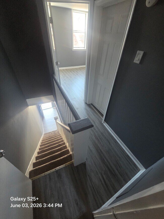 Foto del edificio - 944 Cantrell St