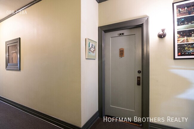 Building Photo - 254 S Vendome St