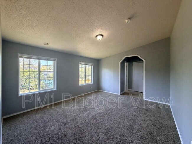 Foto del edificio - 510 S Circle Dr