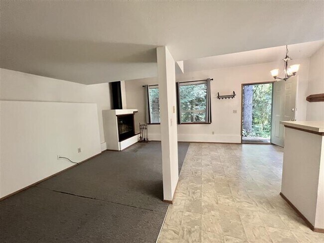 Foto del edificio - Relaxed 2-Bed, 1.5-Bath Home in a Quiet Gig Harbor Spot