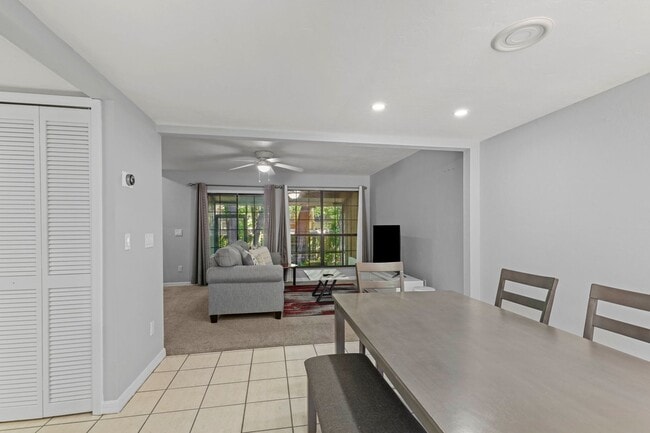 Building Photo - 3 Bedroom 3 Bath in Rockwood Villas