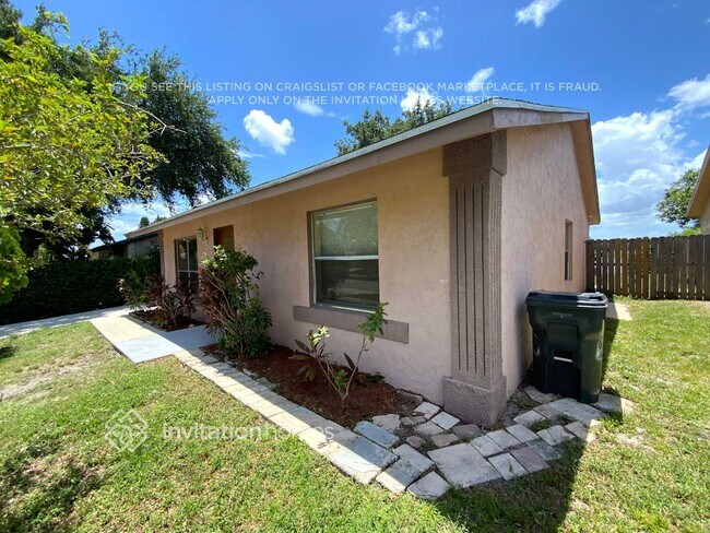 Foto del edificio - 6098 Westfall Rd
