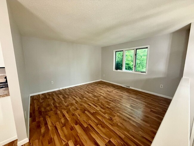 Building Photo - 4108-4108 E Jelinek Ave