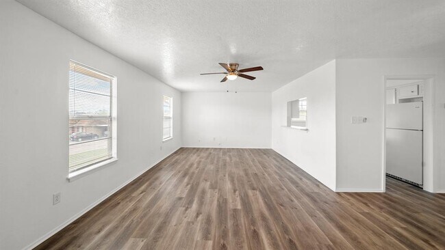 Building Photo - 3434 Lantern Ln