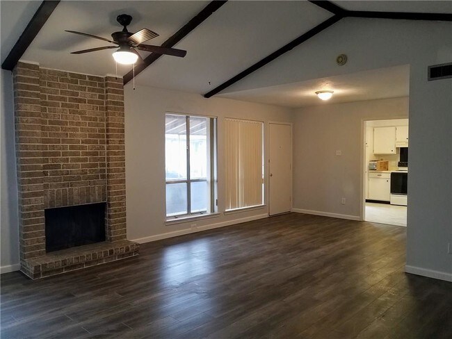Foto del edificio - 10566 High Hollows Dr