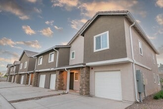 Building Photo - 12570 N Cotton Ln