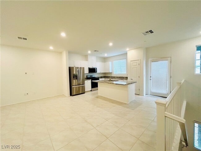 Foto del edificio - 1163 Heliodor Ave