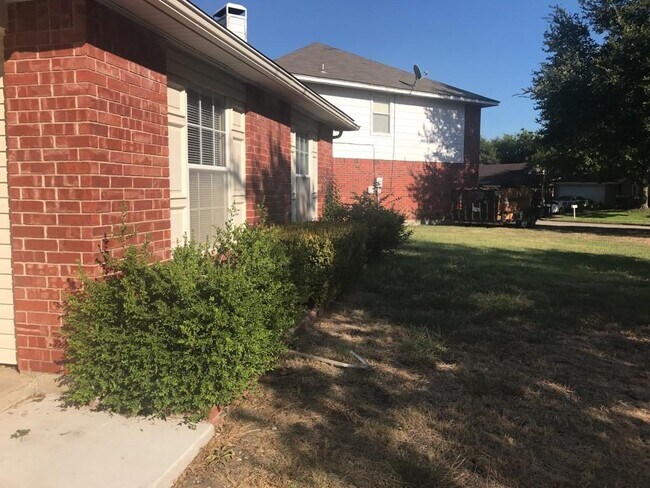 Building Photo - 619 Myrtle Dr