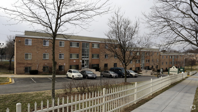 Foto del edificio - Benning Park Apartments