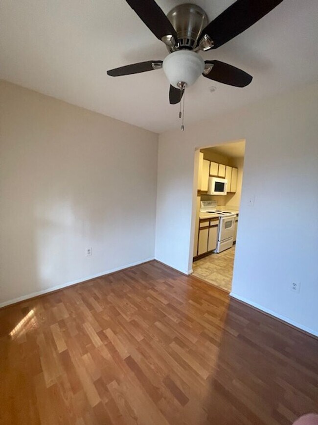 Foto del edificio - Top floor Condo is Gaithersburg