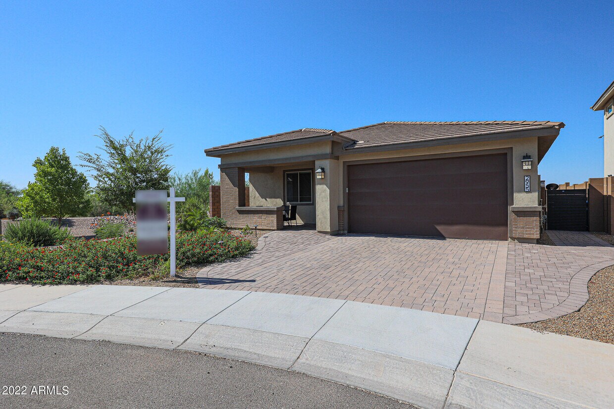 Primary Photo - 2955 E Tina Dr