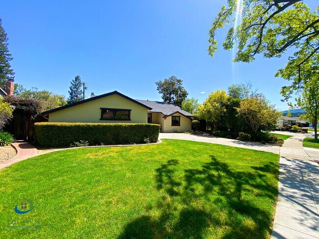 Building Photo - $5995 - Spacious 4 Bed/2 Bath Los Gatos Ho...