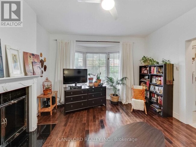 Building Photo - 2251 Dundas St W