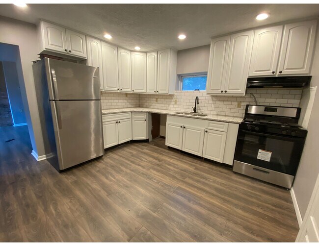 Foto del edificio - 3712 Hyde Ave