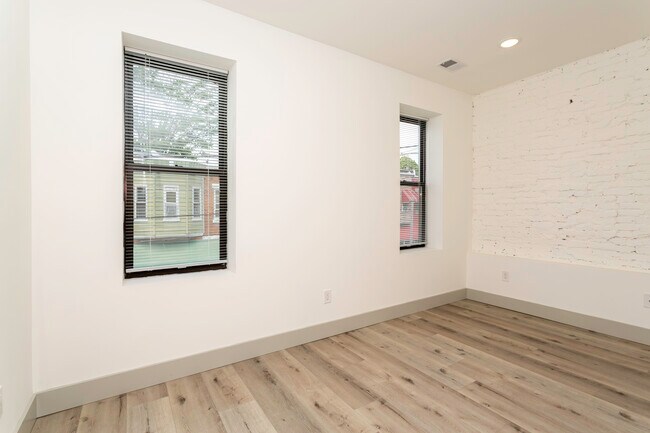 Building Photo - 2521 N 34th St