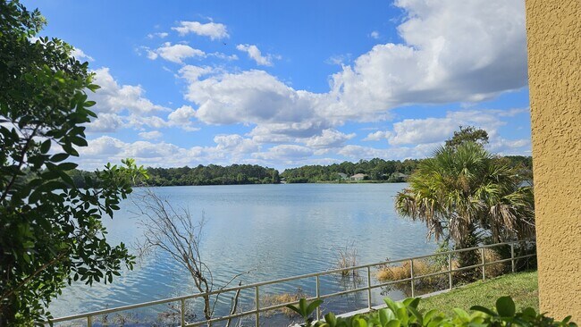 Foto del edificio - 10962 Derringer Dr