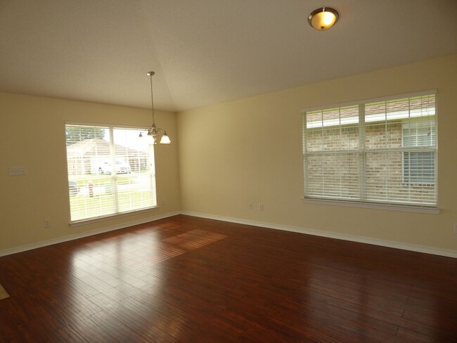 Foto del edificio - Great 4 Bedroom in Pensacola