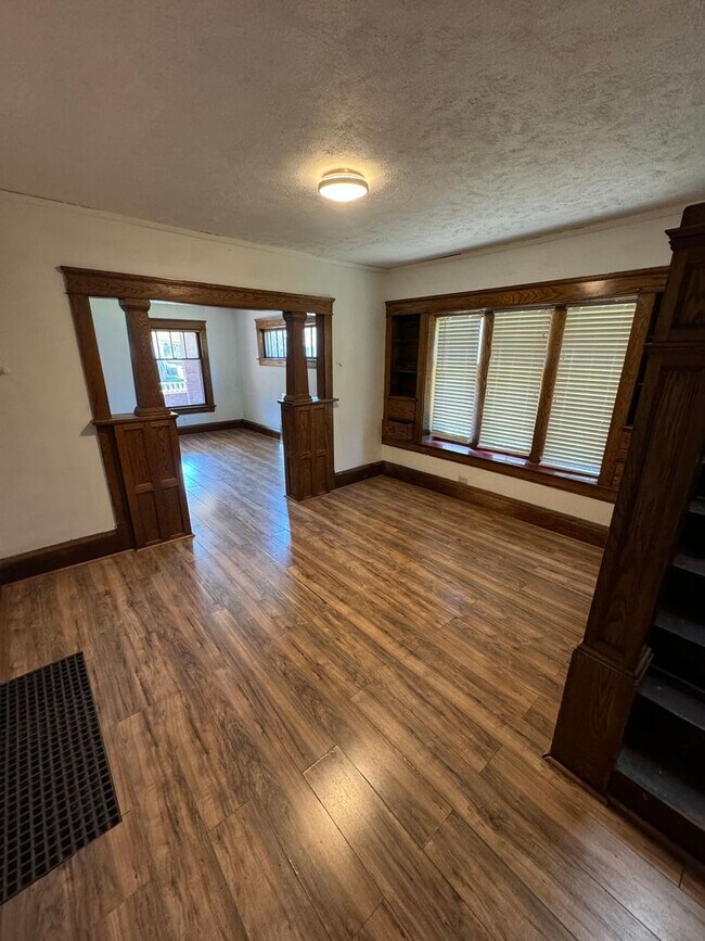 Building Photo - 769/771 Work Drive