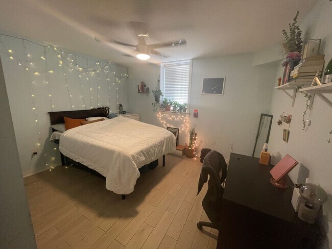 Photo - 1527-33 W Seybert St Apartment