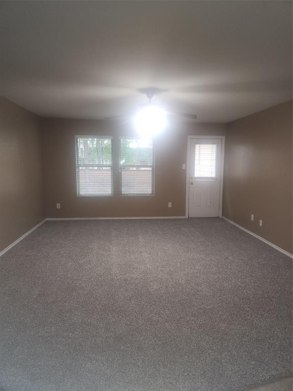 Building Photo - 818 Lightningbug Ln