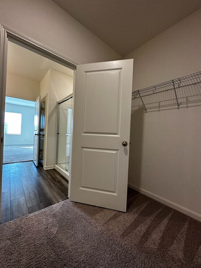 Foto del edificio - 14432 Woodland Vly