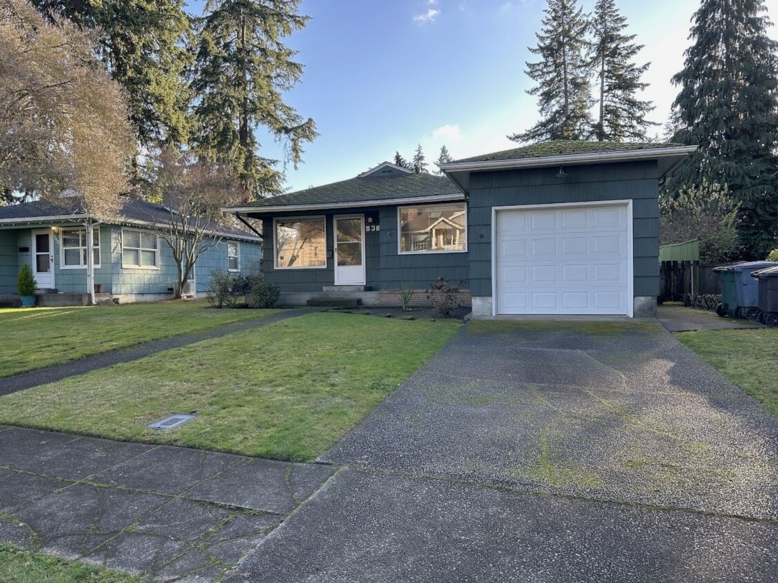 Primary Photo - Gorgeous 2-Bedroom Rambler in heart of Fir...