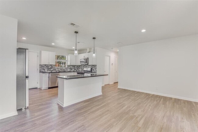 Foto del edificio - 1202 W 22nd St