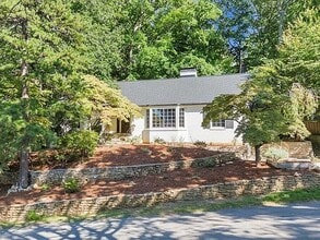 Building Photo - 3162 Stoneridge Rd SW