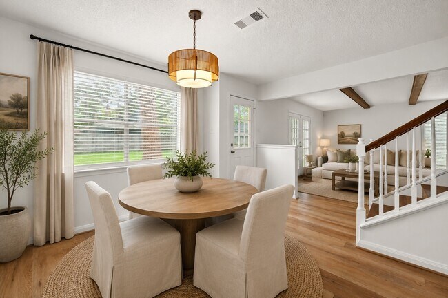 Building Photo - 2019 Thousand Pines Dr