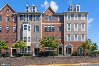 Building Photo - 1616 Hardwick Ct