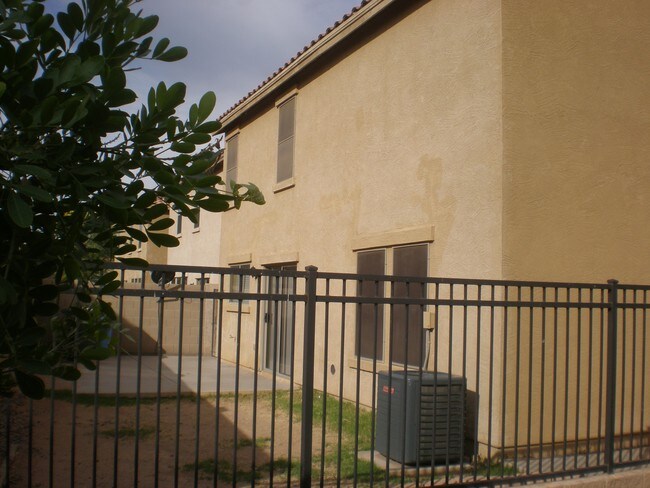 Building Photo - 2249 N 95th Ave