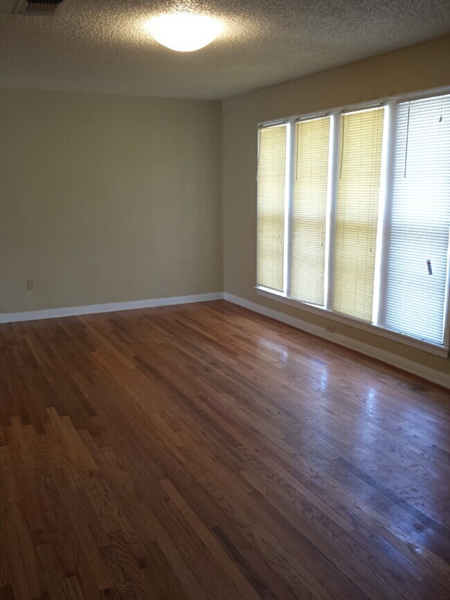 Foto del edificio - Close to Tech and Downtown