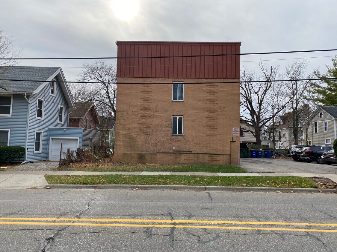 Foto principal - 1412 Geddes Ave