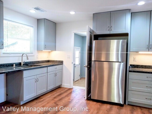 Foto del edificio - 3 br, 2 bath House - 2798 Florence Ave