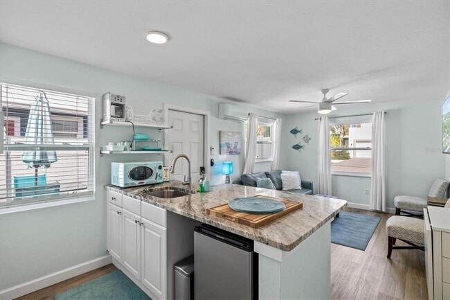 Foto del edificio - 2084 Grove St