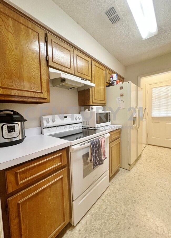 Foto del edificio - Adorable 2/2 Duplex in Weatherford For Rent!