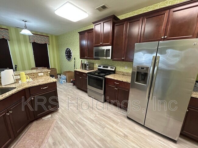 Foto del edificio - 5210 Moreland St